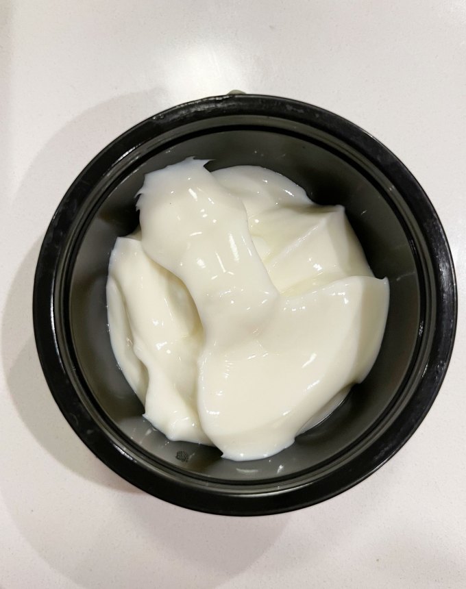 taco bell sauce and dip review: sour cream